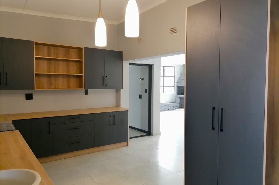 5 Bedroom Property for Sale in Stilbaai Wes Western Cape